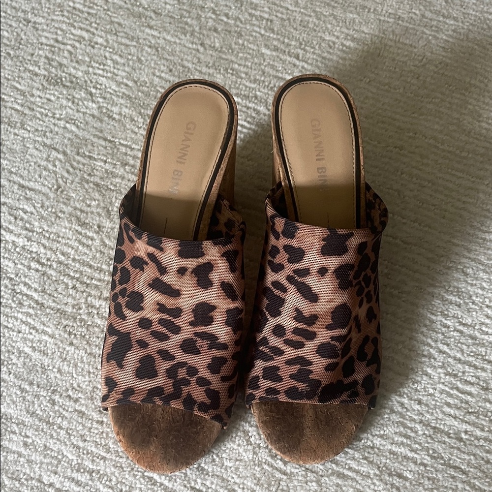 Gianni Bini Brown Leopard Print Mules